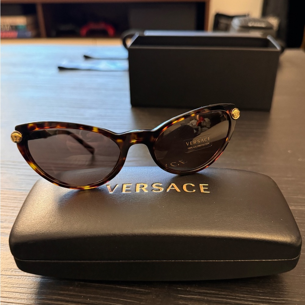 Brand new Versace V-Rock cat eye sunglasses